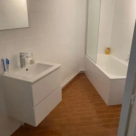 Beautiful 3 Bedroom Apartmán